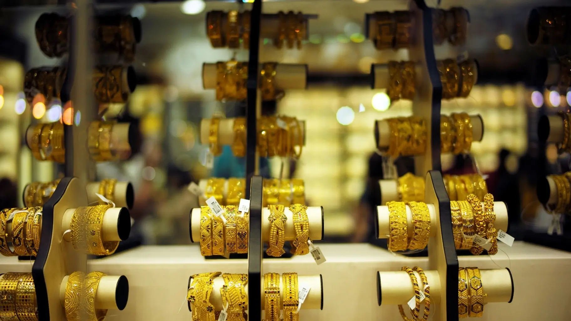 ماهي عوامل تحديد سعر الذهب عالميًا؟